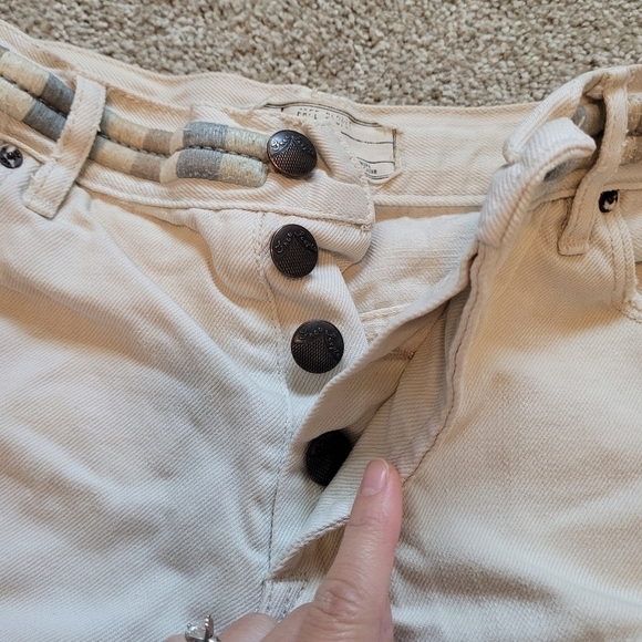 Free People Women's Embroidered Button Fly Shorts Size 25 - Picture 7 of 8